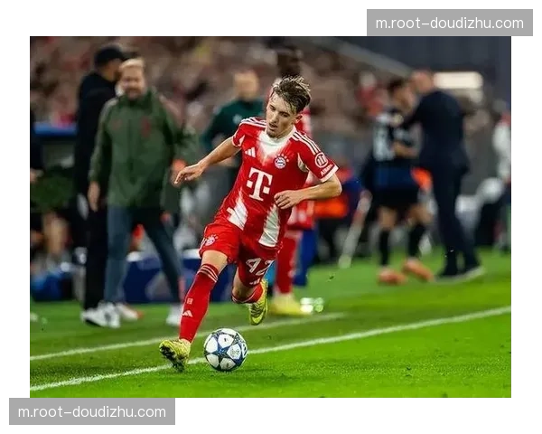 拜仁17岁小将卡尔顶替伤缺穆西亚拉，五场首发贡献三球一助闪耀